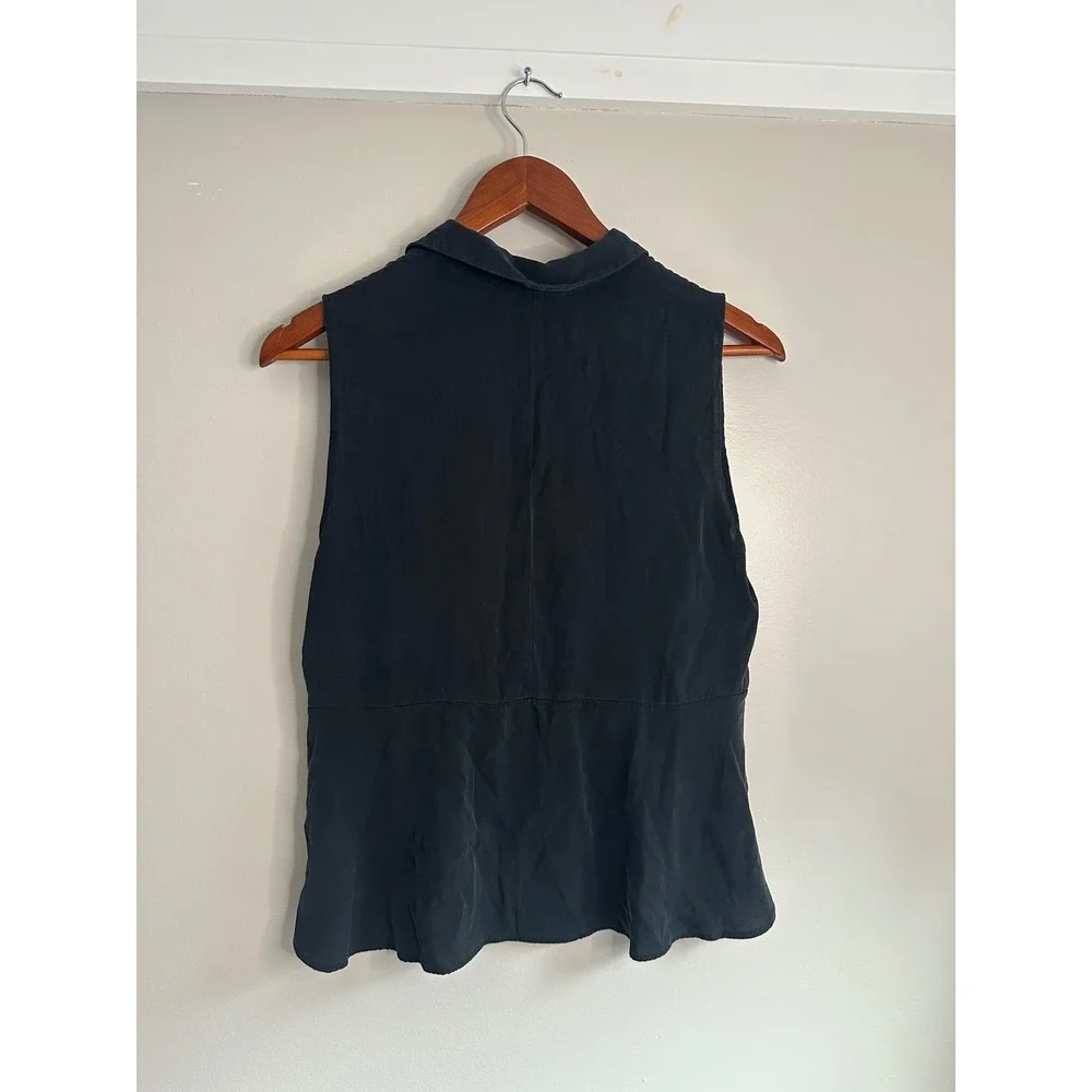 Theory Kenzly Sheen 2 Silk Blouse Womens M Black EUC Sleeveless V-Neck Collar - Picture 6 of 6